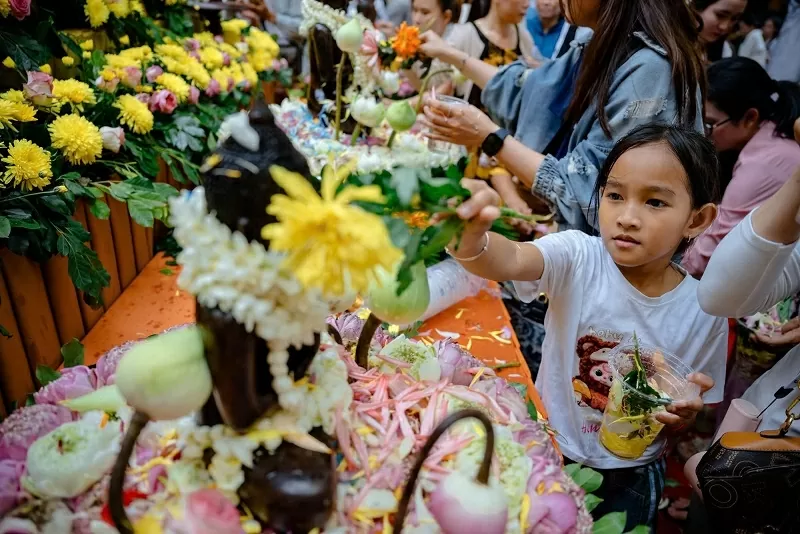 Đồng bào Khmer tại TP. Hồ Chí Minh đón Tết Chol Chnam Thmay ở chùa Candaransi