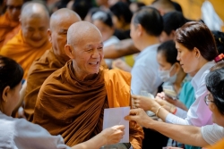 Đồng bào Khmer tại TP. Hồ Chí Minh đón Tết Chol Chnam Thmay ở chùa Candaransi