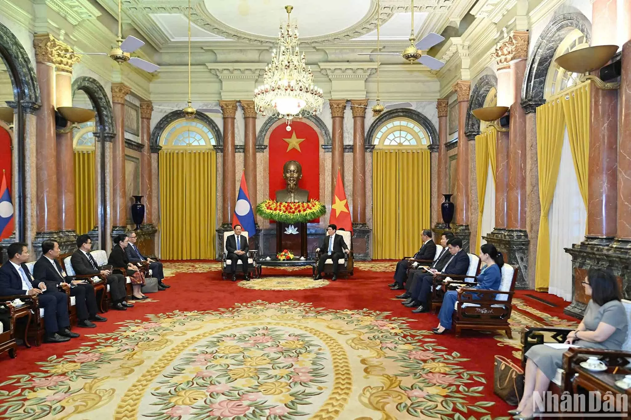 4th P4G Summit: President Luong Cuong receives Lao Prime Minister
