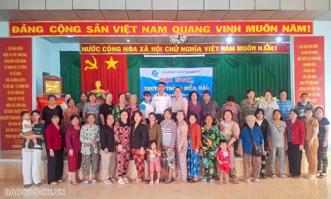 Nâng cao nhận thức về chủ quyền biển, đảo cho phụ nữ tỉnh Kiên Giang Nâng cao nhận thức về chủ quyền biển, đảo cho phụ nữ tỉnh Kiên Giang