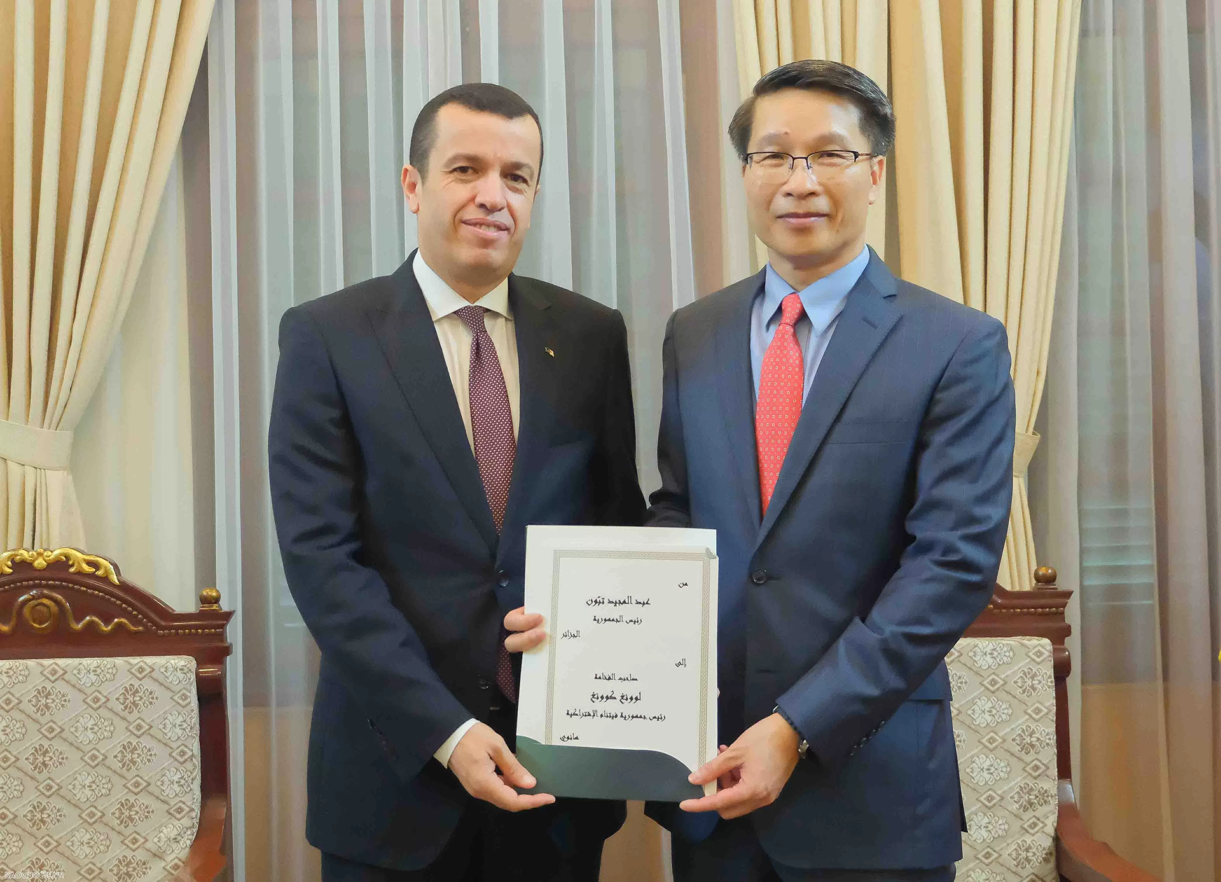 Tiếp nhận bản sao Thư ủy nhiệm bổ nhiệm Đại sứ Cộng hoà Dominia, Algeria và Angola tại Việt Nam