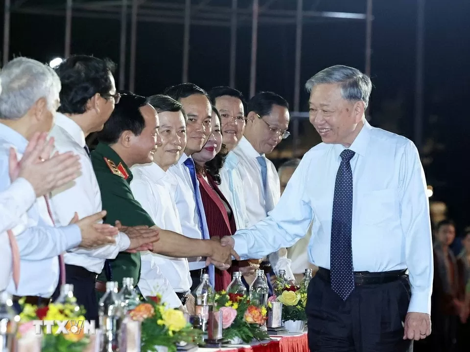 Tổng Bí thư Tô Lâm dự Chương trình nghệ thuật 'Đất nước trọn niềm vui'