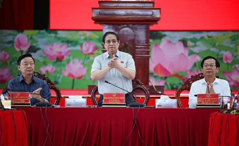 Prime Minister Pham Minh Chinh demands transport development for poverty elimination in Mekong Delta