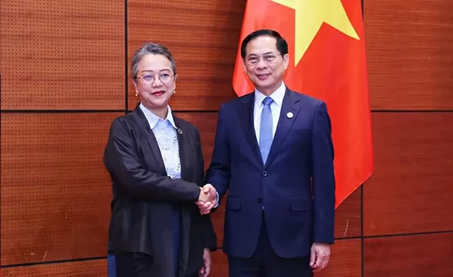 Phó Thủ tướng, Bộ trưởng Ngoại giao Bùi Thanh Sơn tiếp Phó Tổng thư ký Liên hợp quốc kiêm Thư ký điều hành ESCAP Armida Salsiah Alisjahbana.