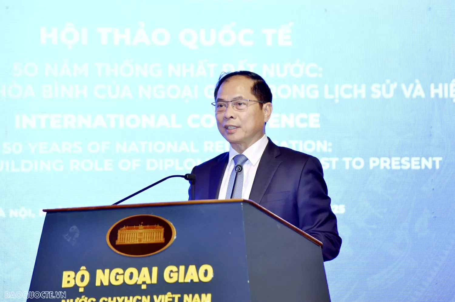 Ngoại giao và vai trò kiến tạo hòa bình trong lịch sử và hiện tại Ngoại giao và vai trò kiến tạo hòa bình trong lịch sử và hiện tại