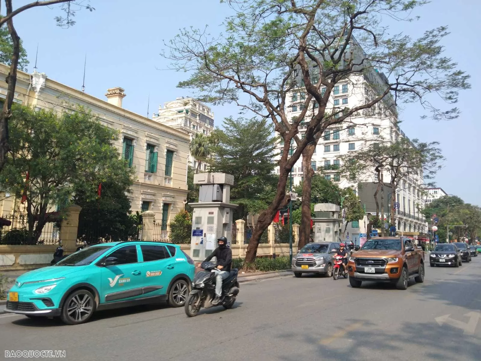 Có nhất thiết phải giữ khoảng cách an toàn giữa các xe ô tô khi đang tắc đường? Có nhất thiết phải giữ khoảng cách an toàn giữa các xe ô tô khi đang tắc đường?