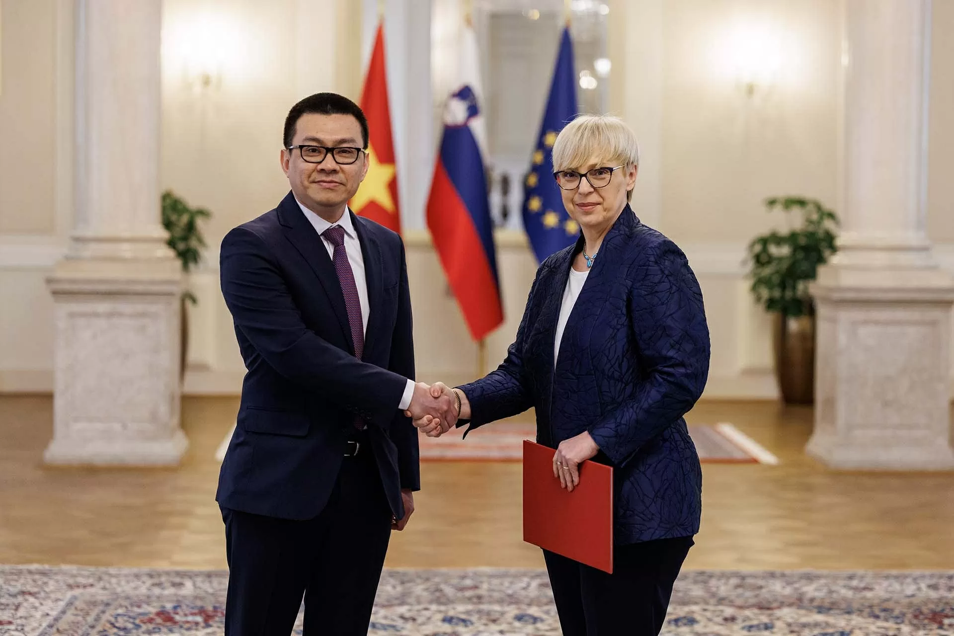 Đại sứ Vũ Lê Thái Hoàng trình Thư ủy nhiệm lên Tổng thống Slovenia