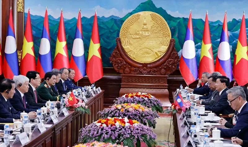 Dành ưu tiên cao nhất cho thúc đẩy hợp tác Việt Nam-Lào trên tất cả các lĩnh vực