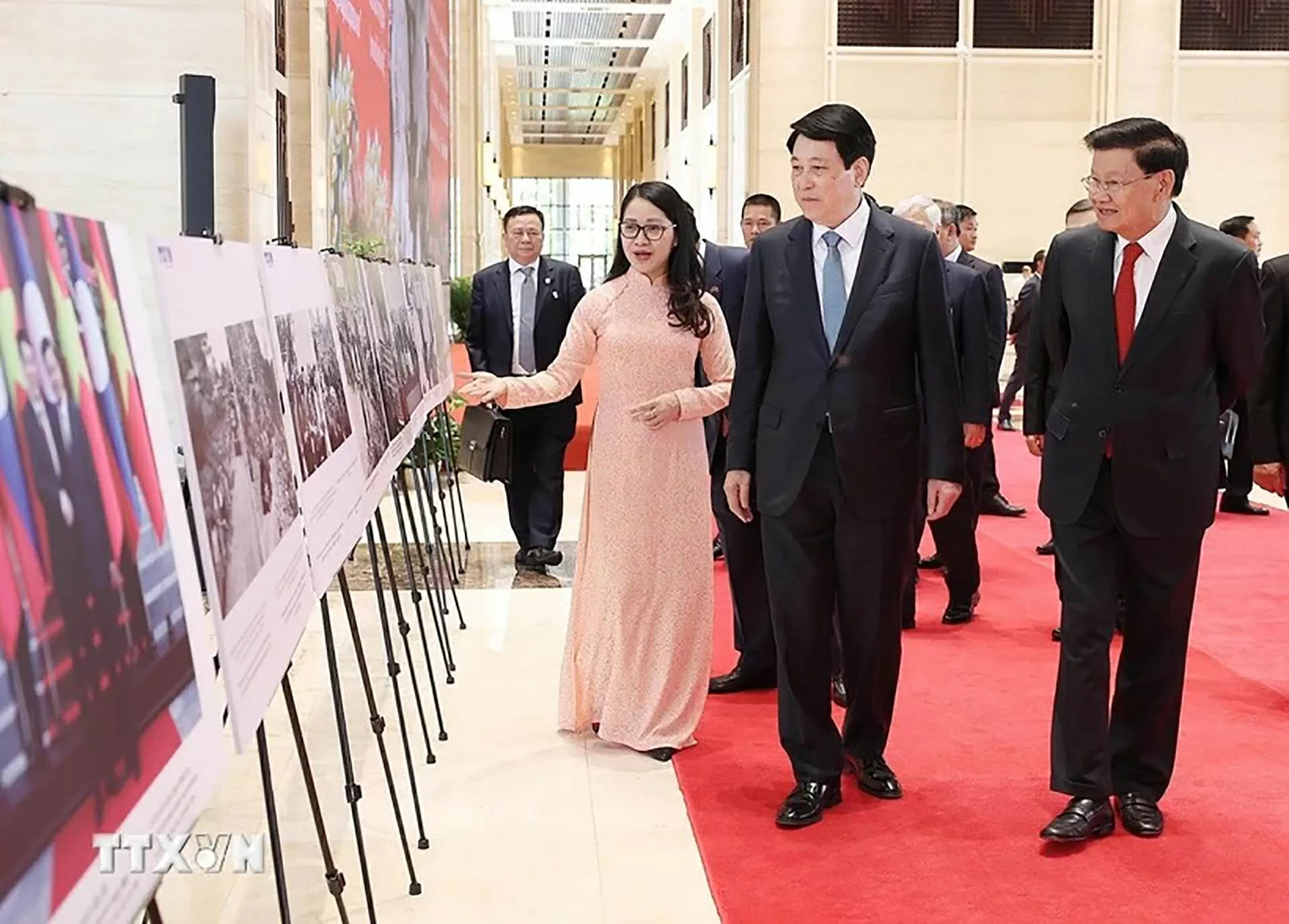 Giao lưu hữu nghị ‘Việt-Lào hai nước chúng ta, tình sâu hơn nước Hồng Hà-Cửu Long’ Giao lưu hữu nghị ‘Việt-Lào hai nước chúng ta, tình sâu hơn nước Hồng Hà-Cửu Long’