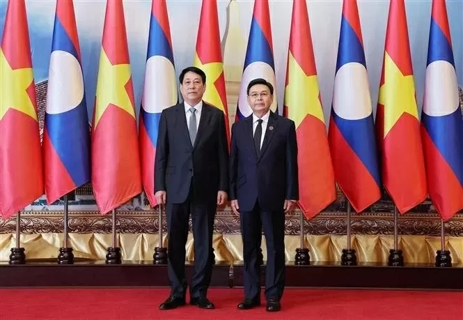 President Luong Cuong meets with top Lao legislator Saysomphone Phomvihane in Vientiane