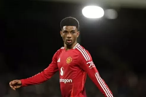 Chuyển động MU 24/7 ngày 18/10: Amad Diallo muốn xây dựng di sản tại Old Trafford; Michael Carrick cảnh báo MU trước trận gặp Leeds; Lisandro Martínez được Carrick bảo vệ sau tranh cãi với ban lãnh đạo Chuyển động MU 24/7 ngày 18/10: Amad Diallo muốn xây dựng di sản tại Old Trafford; Michael Carrick cảnh báo MU trước trận gặp Leeds;