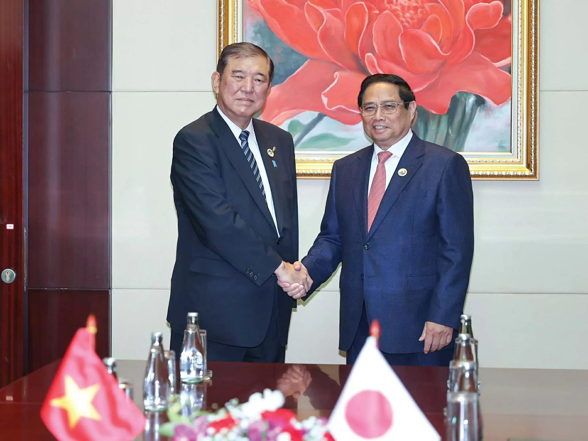 Thủ tướng Chính phủ Phạm Minh Chính hội kiến Thủ tướng Nhật Bản Ishiba Shigeru nhân dịp dự Hội nghị cấp cao ASEAN lần thứ 44, 45 và các Hội nghị liên quan tại Vientiane, Lào ngày 11/10/2024. (Nguồn: VGP)