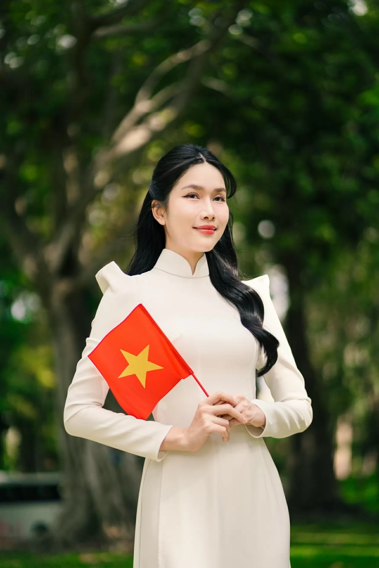 Á hậu Phương Anh