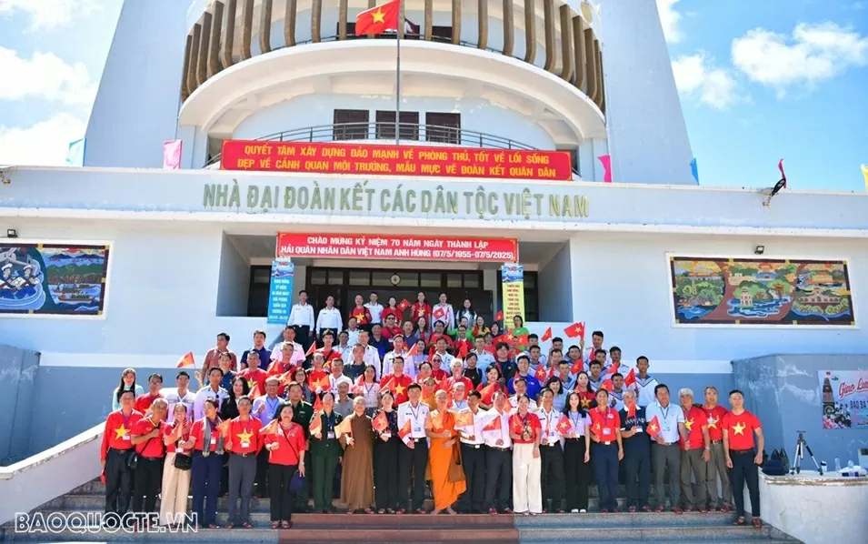 Đoàn công tác số 13 - 'chuyến tàu Đại đoàn kết dân tộc'