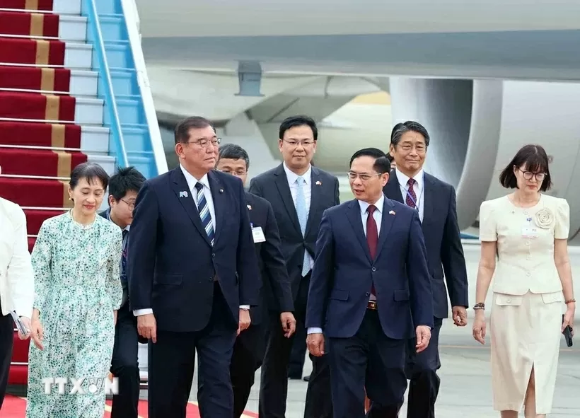 Thủ tướng Ishiba Shigeru và Phu nhân đến Hà Nội, bắt đầu chuyến thăm chính thức Việt Nam