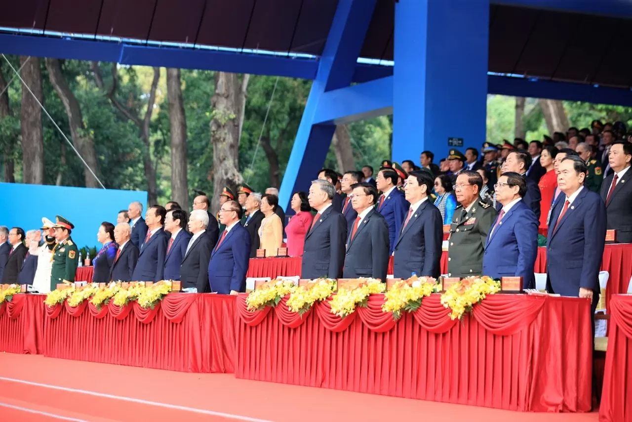 Tổng Bí thư Tô Lâm và các đồng chí Lãnh đạo, nguyên Lãnh đạo Đảng, Nhà nước cùng các vị khách quốc tế và đại biểu dự buổi lễ. (Nguồn: VGP)
