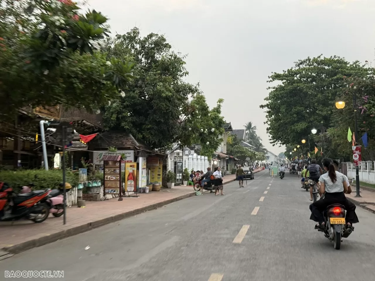 Lang thang ở Luang Prabang