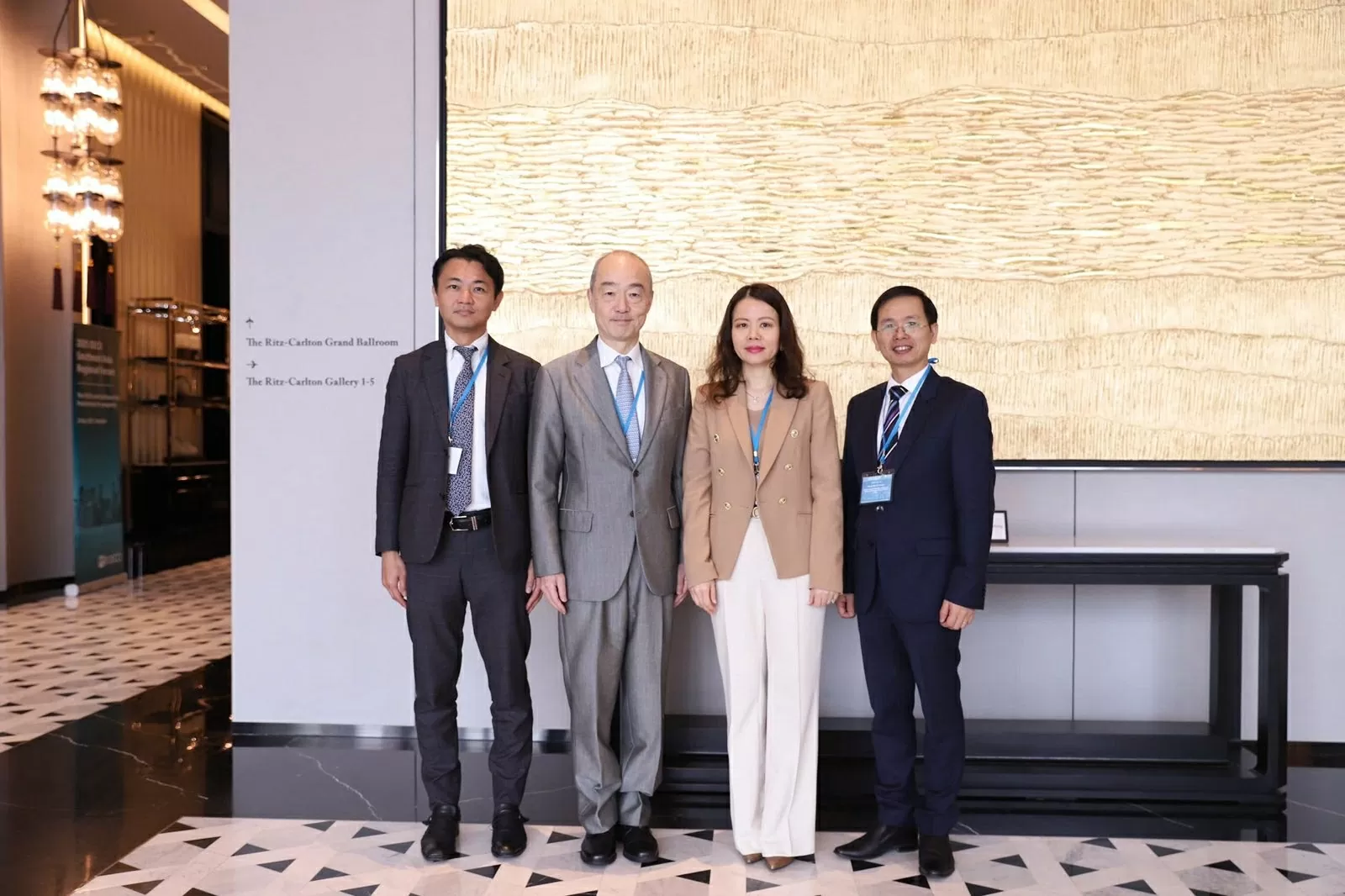 TTrg Nguyễn Minh Hằng gặp Đại sứ, Trưởng Phái đoàn Nhật Bản tại OECD