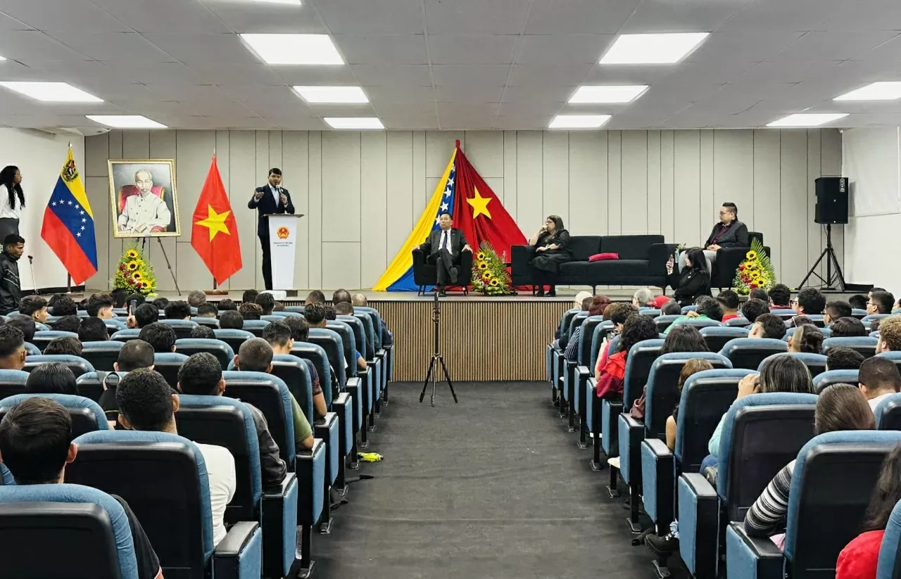 Venezuela tổ chức trọng thể Lễ kỷ niệm 50 năm Ngày giải phóng miền Nam, thống nhất đất nước
