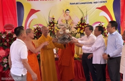 Trang trọng Lễ Phật đản 2025 tại Luang Prabang, Lào