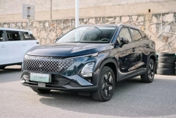 Cận cảnh xe hybrid Omoda C5 HEV ra mắt tại Trung Quốc