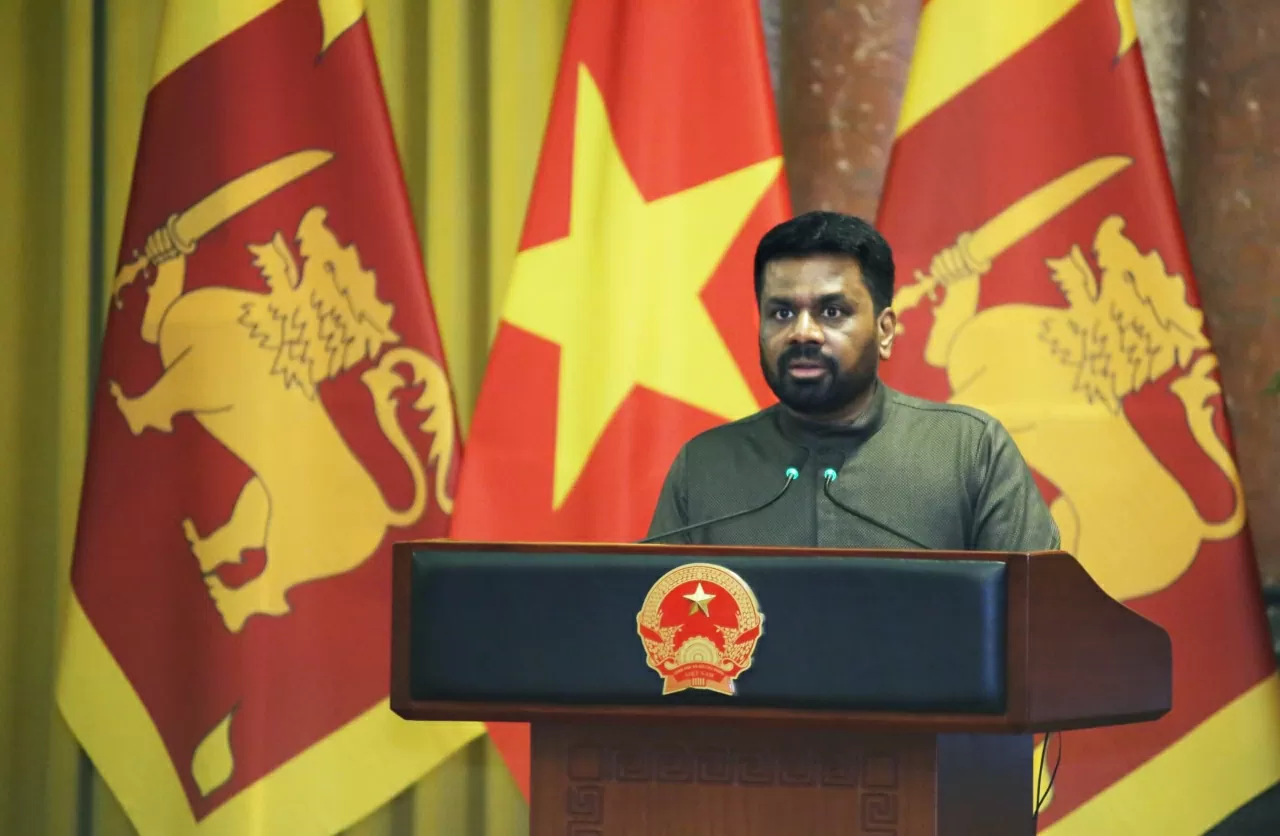 Vietnam, Sri Lanka Presidents hold joint press conference, vow to promote relations