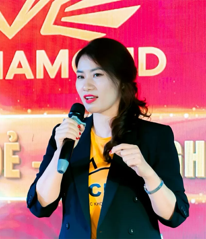 Dung Vanesa: 'Không ai bị AI thay thế - Họ chỉ bị thay thế bởi người biết cách sử dụng AI’