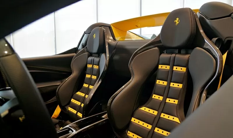 Bộ ghế đua chỉnh cơ kiểu Daytona, loại bỏ hệ thống chỉnh điện