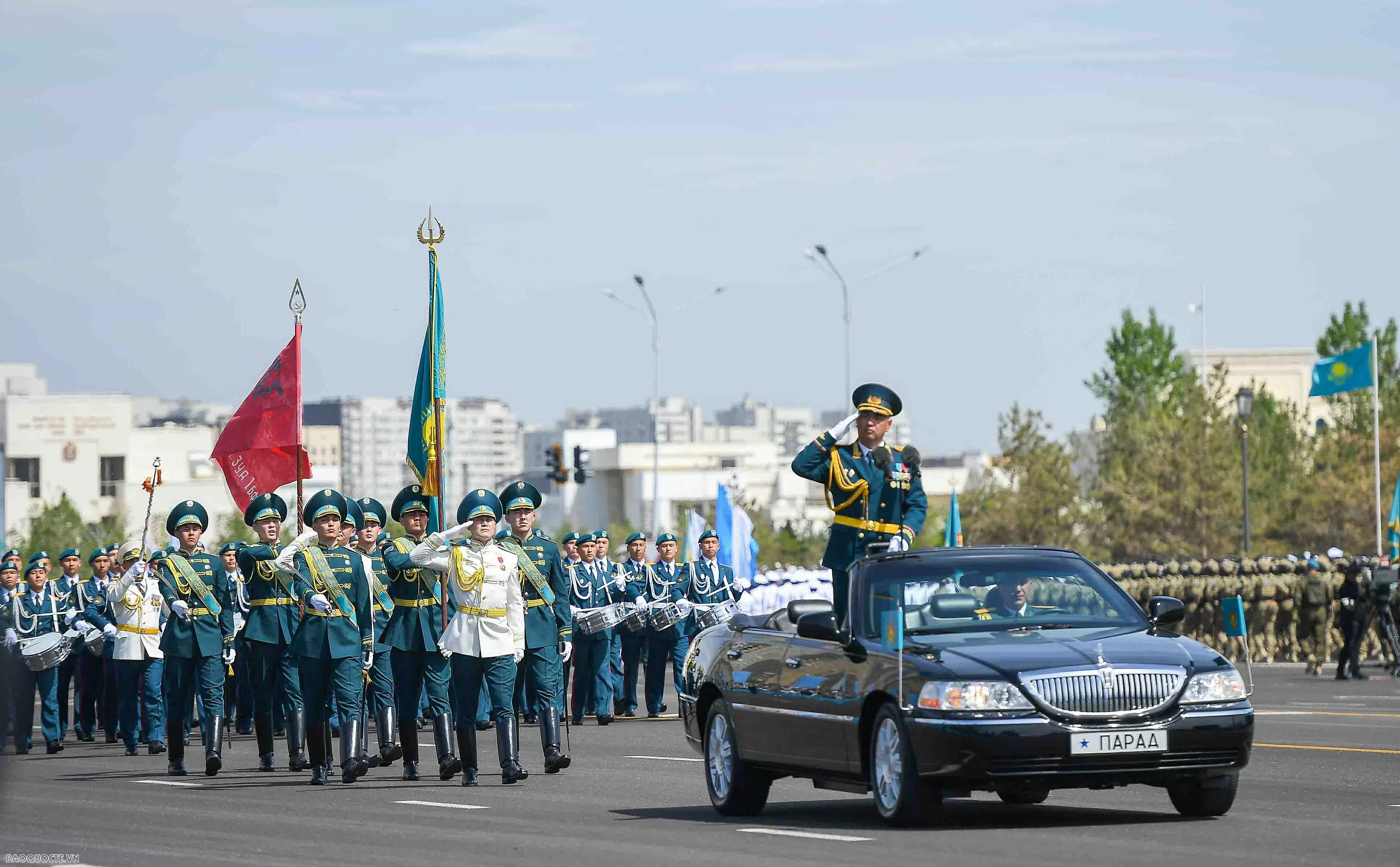Tổng Bí thư Tô Lâm và phu nhân dự lễ duyệt binh mừng chiến thắng của Kazakhstan
