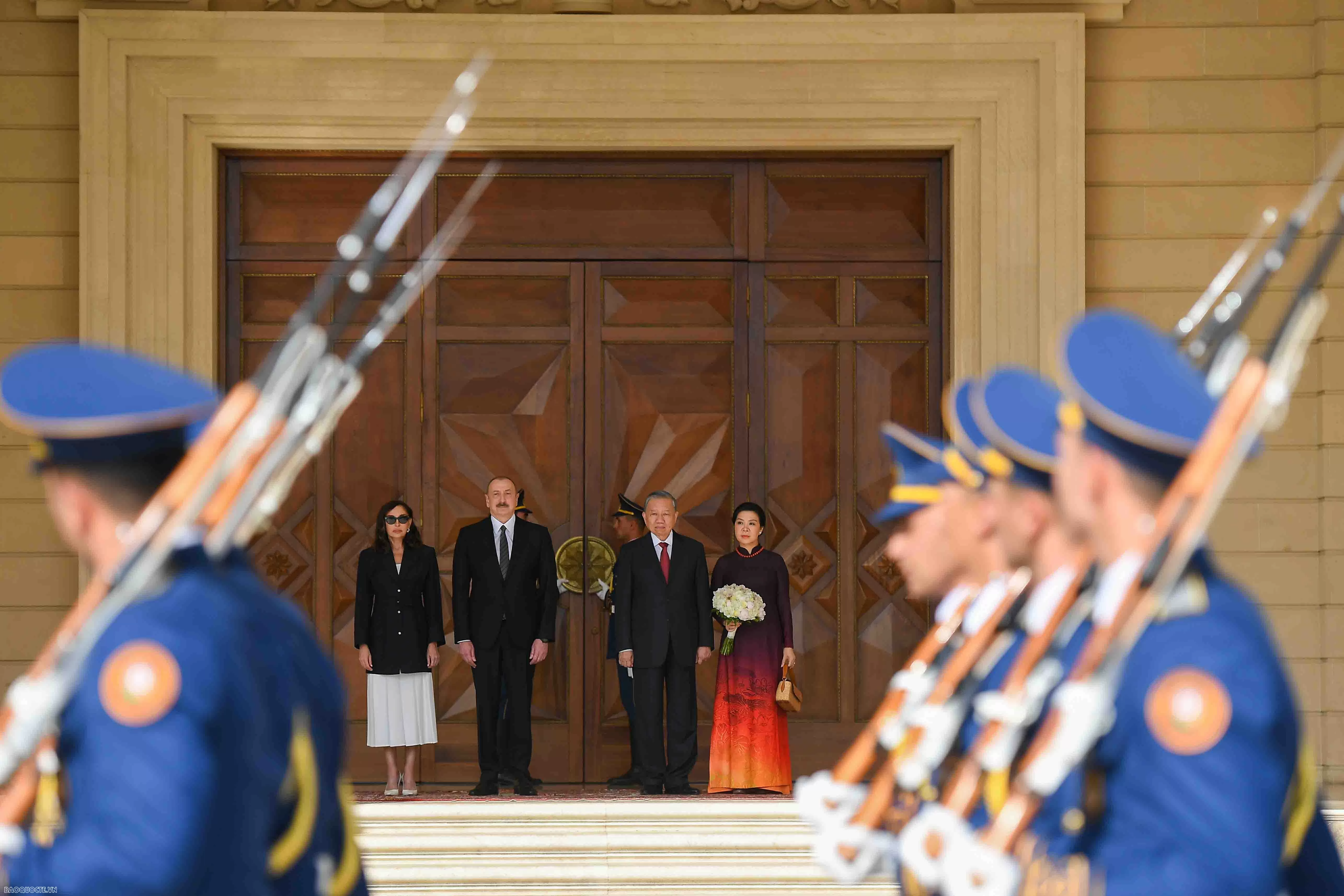 Lễ đón chính thức Tổng Bí thư Tô Lâm và Phu nhân thăm cấp Nhà nước Azerbaijan Lễ đón chính thức Tổng Bí thư Tô Lâm và Phu nhân thăm cấp Nhà nước Azerbaijan