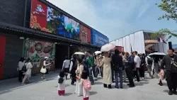 Nhà Triển lãm Việt Nam thu hút khách tham quan trong kỳ nghỉ dài 'Tuần lễ vàng' của Nhật Bản
