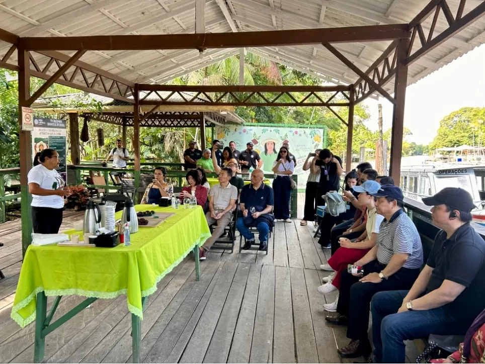 Đại sứ Bùi Văn Nghị cùng các đại sứ ASEAN tại Brazil thăm và làm việc tại Belém, bang Pará