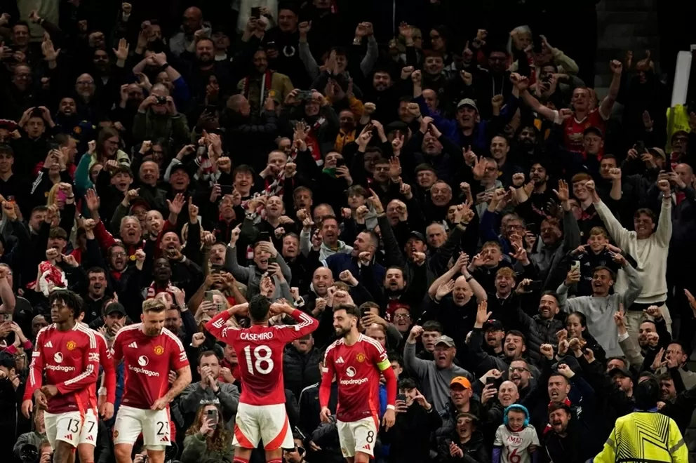 Man Utd ra quyết định gây tranh cãi về vé xem Europa League