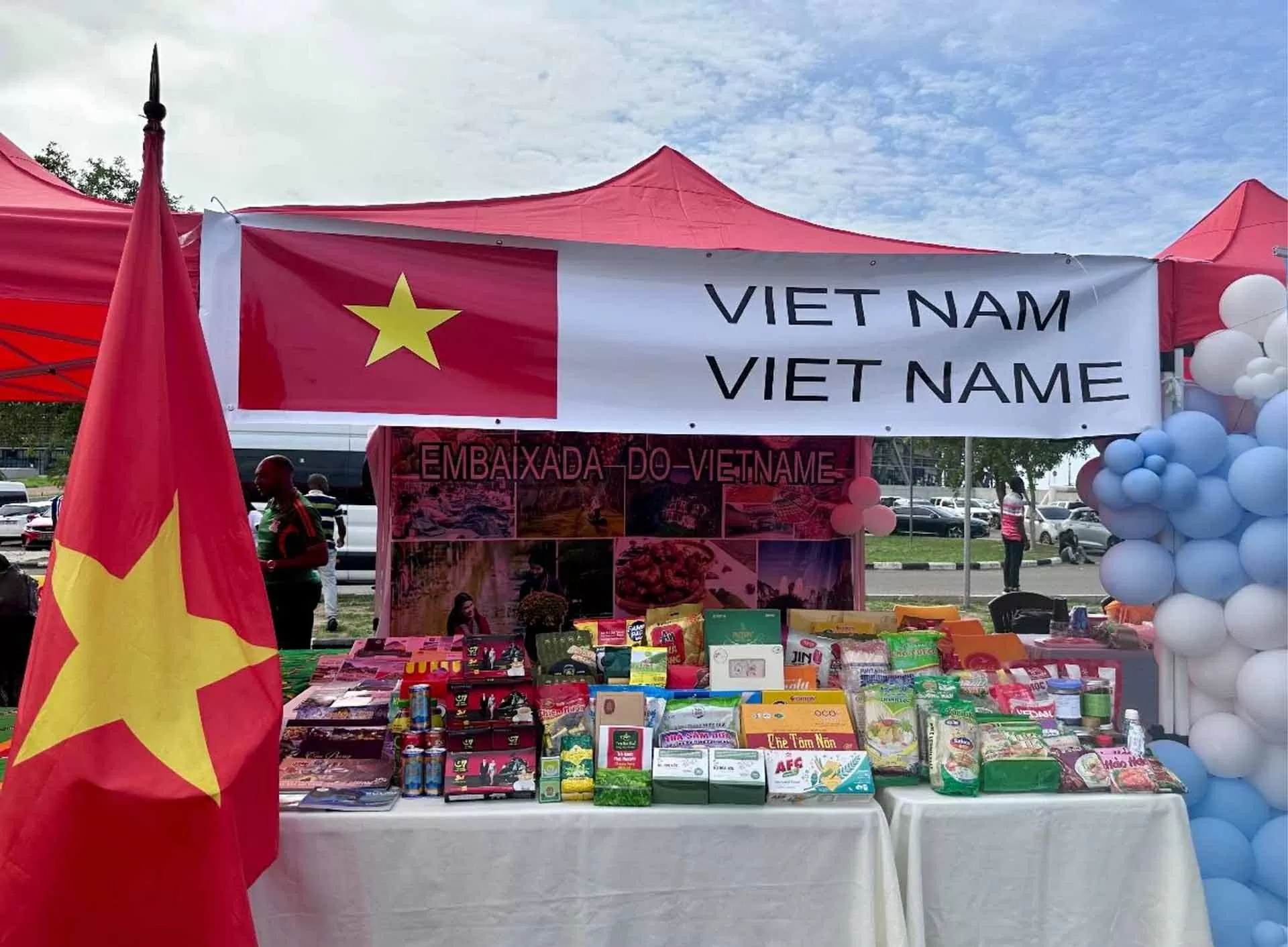 Rực rỡ sắc Việt tại sự kiện PETRO không biên giới 2025 ở Angola