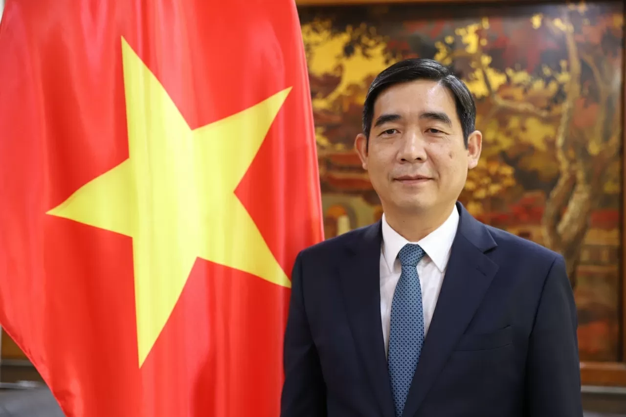 Nhà vua Vương quốc Thái Lan và Hoàng hậu thăm Việt Nam: Sự tiếp nối tự nhiên của sợi dây liên kết, một dấu mốc lịch sử mới Nhà vua Vương quốc Thái Lan và Hoàng hậu thăm Việt Nam: Sự tiếp nối tự nhiên của sợi dây liên kết, một dấu mốc lịch sử mới