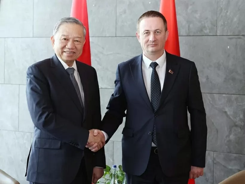 Party General Secretary To Lam meets with Belarusian PM