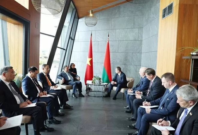 Party General Secretary To Lam meets with Belarusian Prime Minister Aleksandr Turchin in Minsk
