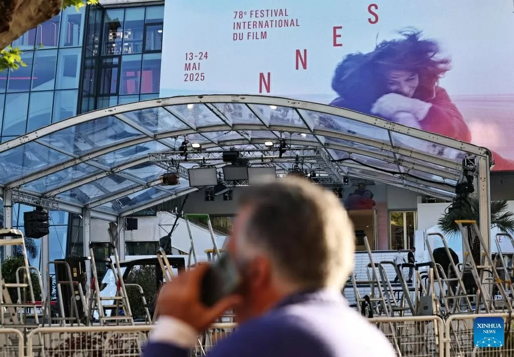 Palais du Festival để chuẩn bị cho Liên hoan phim Cannes