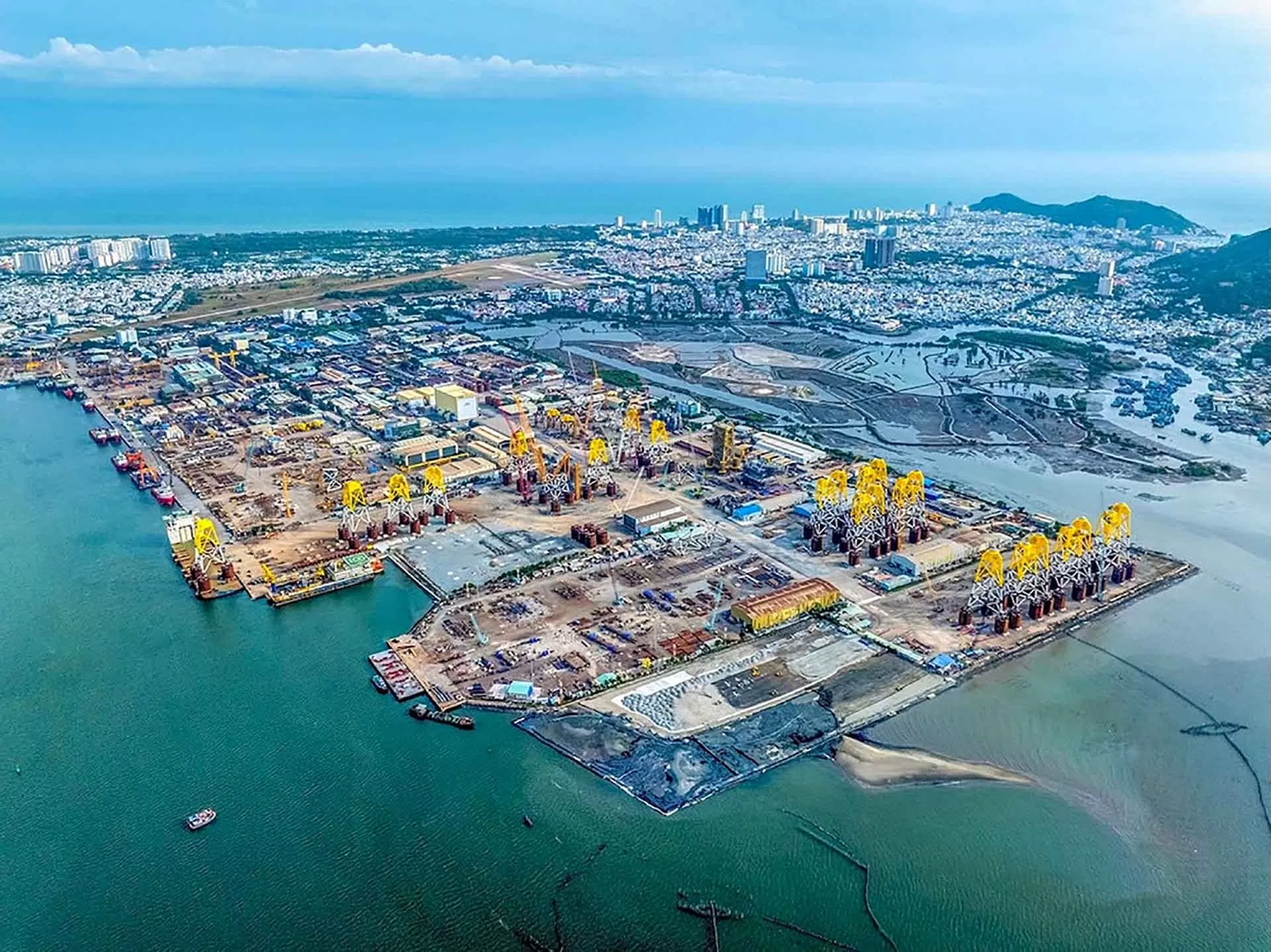 Petrovietnam tiên phong, thể hiện năng lực quản trị ngày càng hiện đại, đóng góp lớn cho ngân sách nhà nước và đầu tư vào các dự án chiến lược