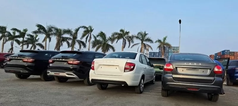 Loạt xe Lada của Nga cập cảng Việt Nam, chuẩn bị ra mắt khách hàng trong thời gian tới