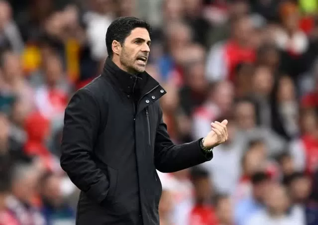 Mikel Arteta nhận nhiều những lời chỉ trích từ dư luận.