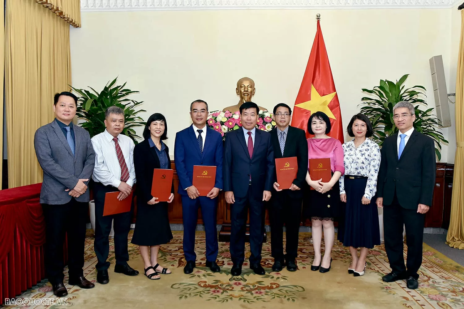 Bộ Ngoại giao kiện toàn nhân sự cơ quan tham mưu giúp việc Đảng ủy Bộ