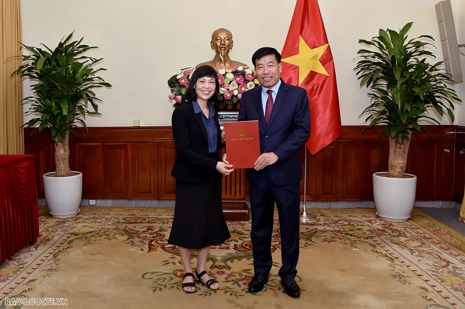 Bộ Ngoại giao kiện toàn nhân sự cơ quan tham mưu giúp việc Đảng ủy Bộ Bộ Ngoại giao kiện toàn nhân sự cơ quan tham mưu giúp việc Đảng ủy Bộ