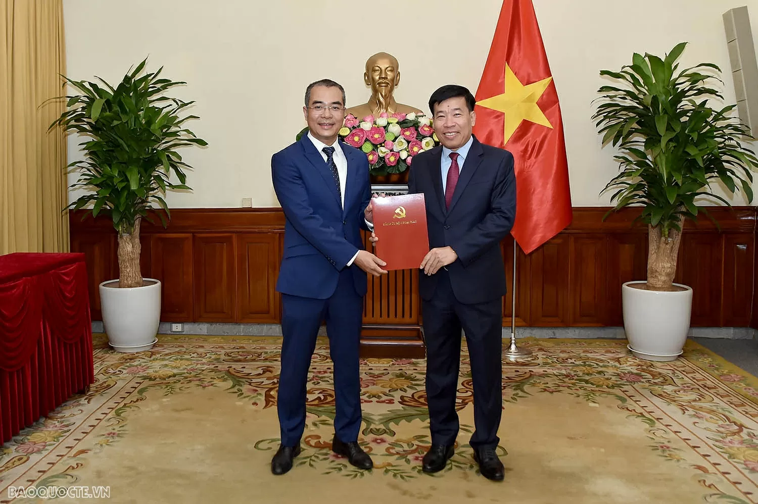 Bộ Ngoại giao kiện toàn nhân sự cơ quan tham mưu giúp việc Đảng ủy Bộ