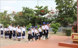 Người Việt tại Savannakhet (Lào) mừng sinh nhật Bác Hồ
