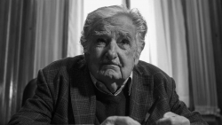 Điện chia buồn nguyên Tổng thống Cộng hoà Đông Uruguay qua đời