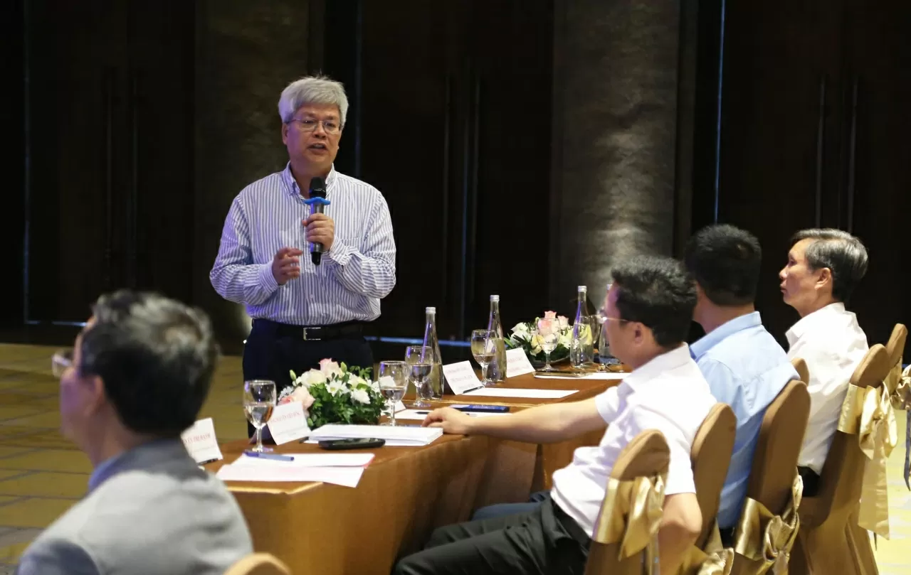 PGS. TS. Trần Tân Văn giới thiệu đôi nét về khu du lịch Yên Tử (Quảng Ninh). (Ảnh: Thành Long) PGS. TS. Trần Tân Văn giới thiệu đôi nét về khu du lịch Yên Tử (Quảng Ninh). (Ảnh: Thành Long)