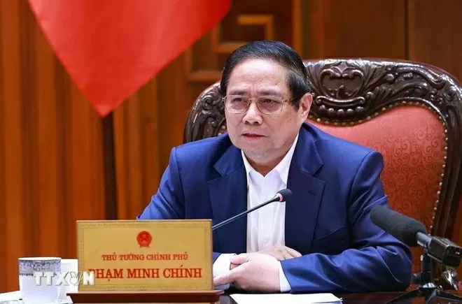 PM urges building strong decrees on decentralisation, delegation of power to local administrations