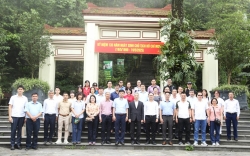 Thực tế tại K9-Đá Chông: Cán bộ ngoại giao học tập tư tưởng, đạo đức, phong cách Hồ Chí Minh để tiếp nối di sản của Người
