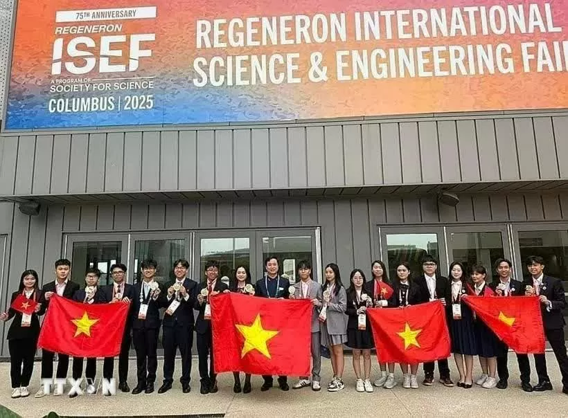 Vietnam obtains best-ever achievements at ISEF